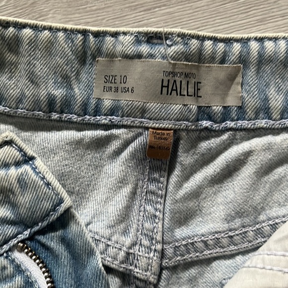 TOP SHOP DENIM SHORTS - Picture 5 of 6